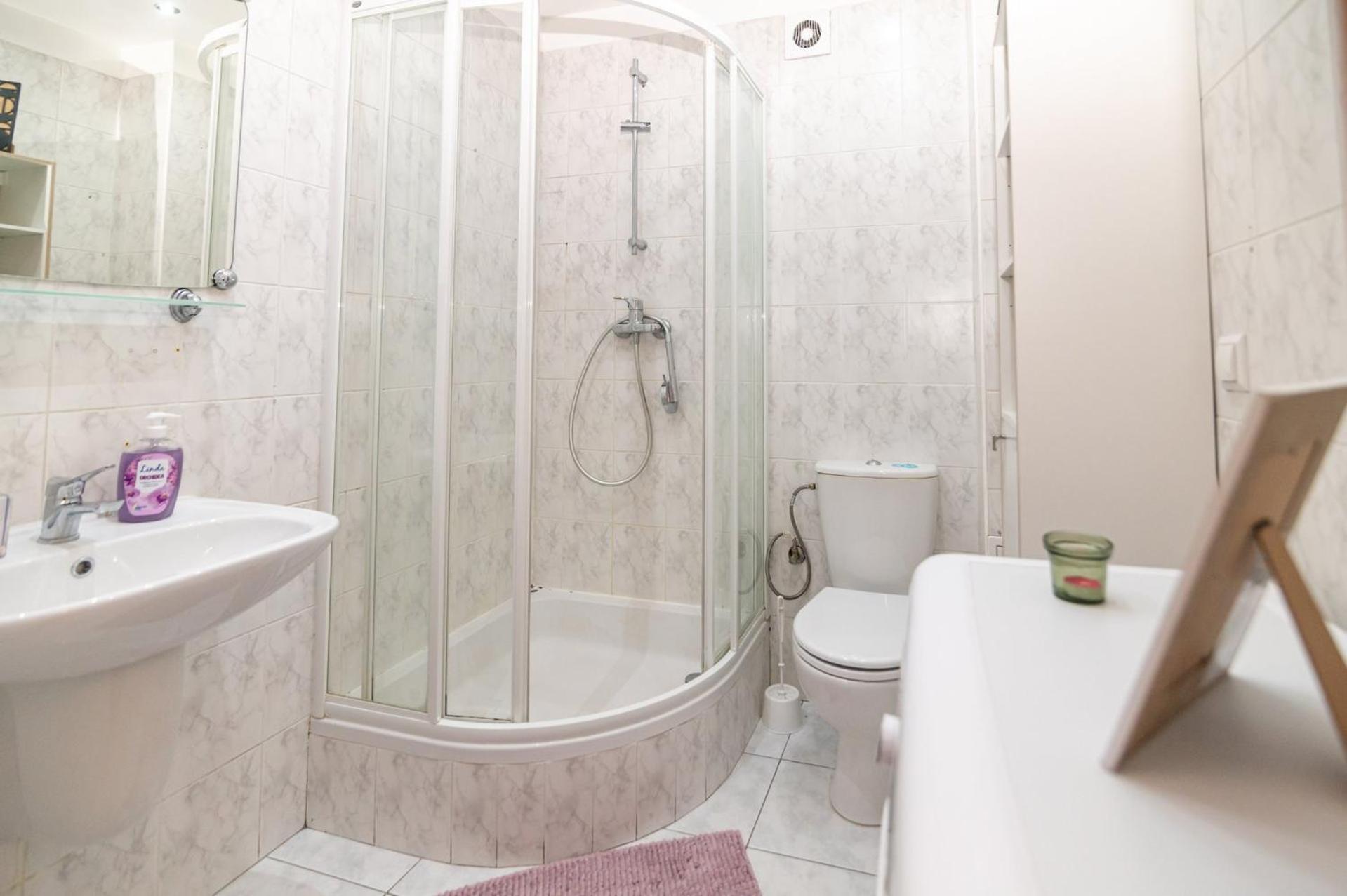 Regem Nowogrodzka Apartment *